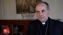 Mgr Domenico Pompili, évêque de Vérone (Italie). 