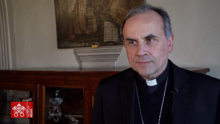 Mgr Domenico Pompili, évêque de Vérone (Italie). 