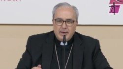 Monseñor García Magán se ha desempeñado, entre otros roles, como secretario y consejero de las Nunciaturas Apostólicas en Colombia, Nicaragua, Francia y Serbia.