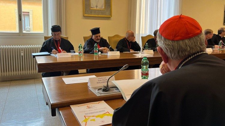 La riunione dei presidenti delle riunioni internazionali delle Conferenze episcopali e dei coordinatori delle task force continentali con la Segreteria del Sinodo 