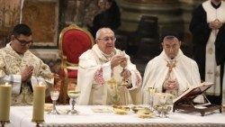 Il cardinale Leonardo Sandri presiede la Messa nella Basilica dei Santi Apostoli (1 dicembre 2022)