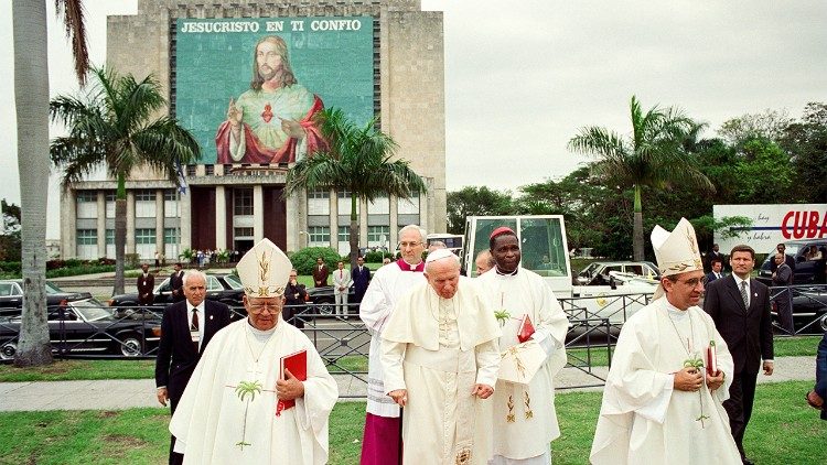Bízzatok Jézusban! - kérte a kubaiktól Szent II. János Pál pápa  