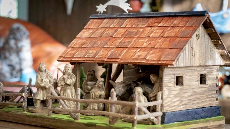 Eine Krippe in der Krippenausstellung auf dem Petersplatz