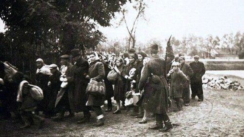 Un'immagine della deportazione degli ebrei polacchi nell'estate 1942, che ha poi portato allo sterminio di 1 milione e 700mila persone, nell' "Operazione Reinhardt"