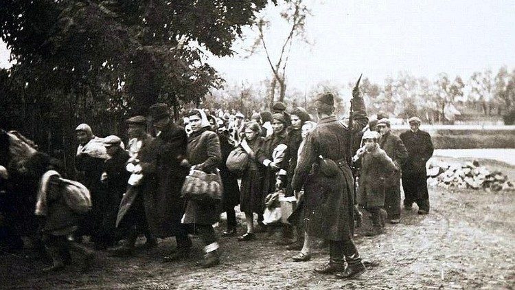 Deportación de hebreos a Polonia durante la segunda guerra mundial 
