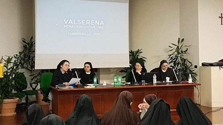 Italian religious women share their experiences
