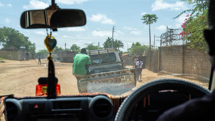 Antonino and Marta's journey through the streets of South Sudan 