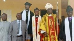 Mgr Christophe Zoa avec les représentants des autres religions chrétiennes du sud du Cameroun - Photo d'illustrtaion 