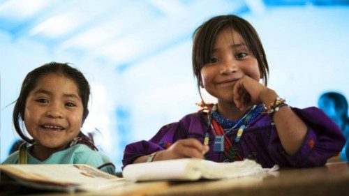 La Iglesia Bolivia ante el nuevo currículo del Ministerio de Educación