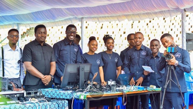 Vijana wa Jugo Media Network wakiwa kwenye utume!