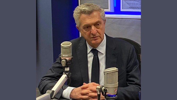 Filippo Grandi, UN-Hochkommissar für Flüchtlinge, im Studio von Radio Vatikan