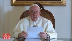O Papa Francisco durante a mensagem de vídeo
