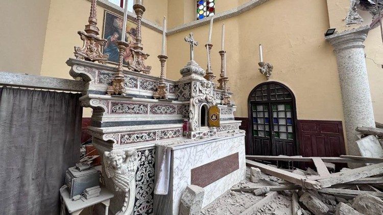 2023.02.08 La cattedrale di Iskenderun crollata per il terremoto
