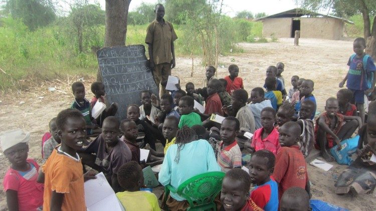 Dorfschule unter freiem Himmel