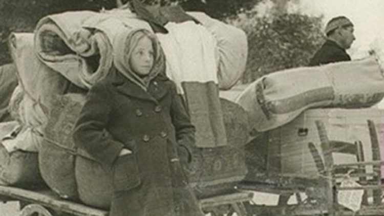 Esuli italiani in partenza da Pola