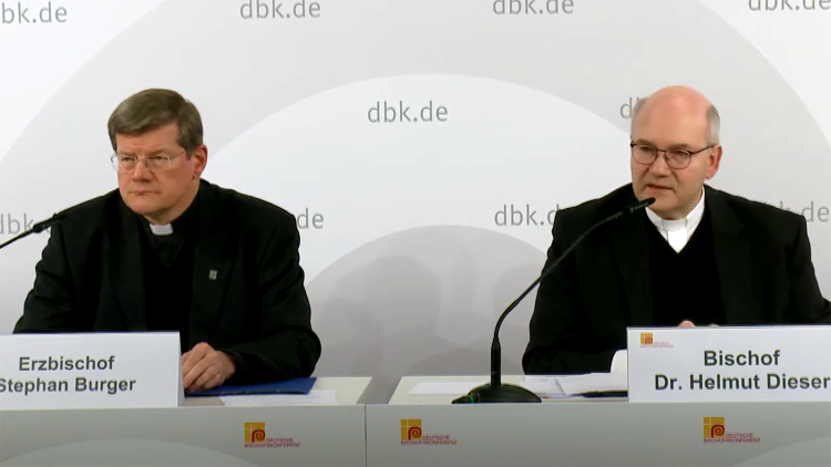 Bischof Burger (l.) mit dem Aachener Bischof Dieser