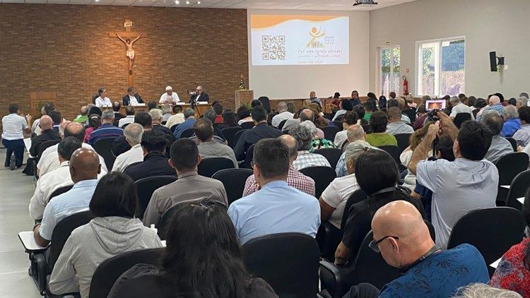 Una de las reuniones de la fase preparatoria del Sínodo de los Obispos Una