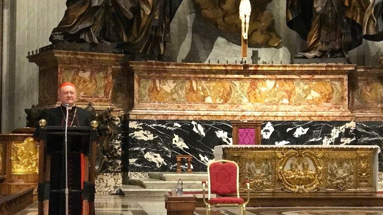 Kardinal Ravasi im Petersdom