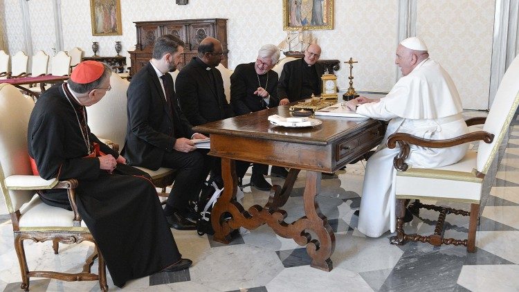 Ein Moment der Begegnungen im Vatikan