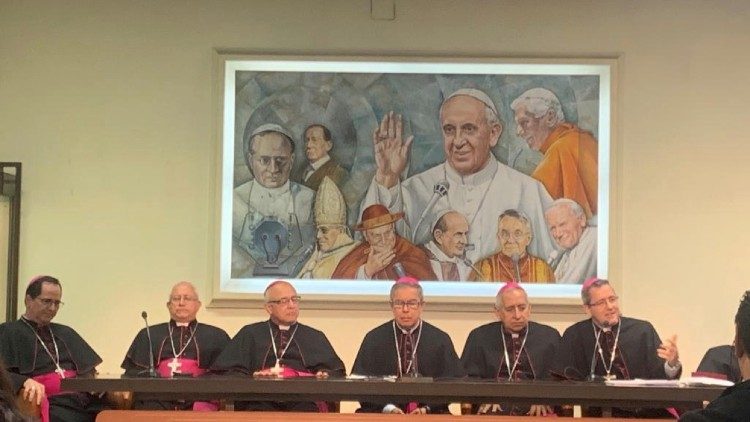 Foto de arquivo: bispos colombianos na sede da RV durante a última visita 'ad Limina Apostolorum', em março de 2023 (Vatican Media)