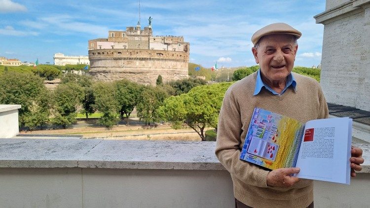 Marcello Silvestri durante una visita a Radio Vaticana nel 2023 per il suo libro "Sapienza antica, arte contemporanea"
