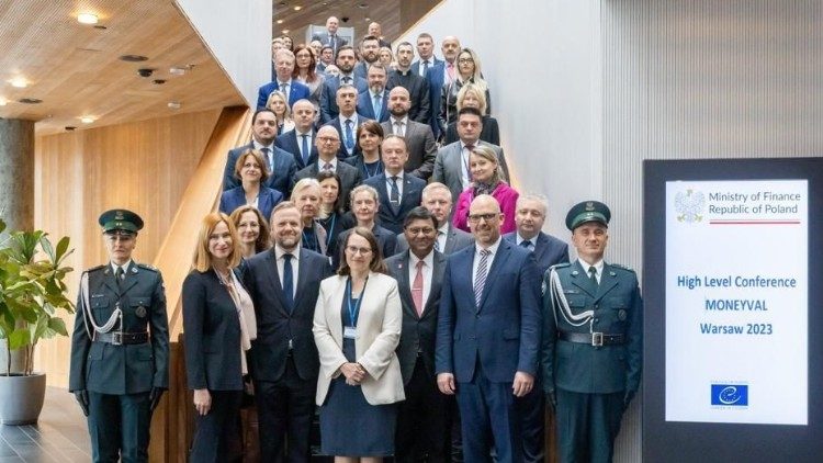 Удзельнікі саміту высокага ўзроўню Moneyval у Варшаве