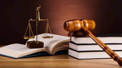 Rendre la justice, oeuvrer pour l'espérance