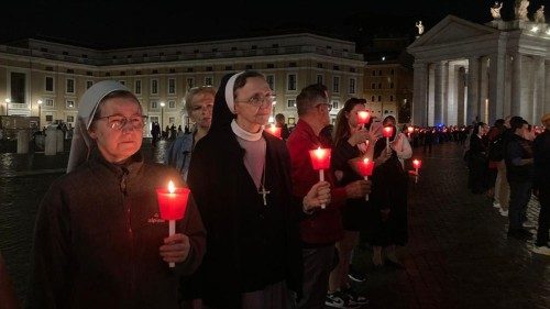 Vor Bischofssynode: Papst lädt zur Teilnahme an Gebetsvigil ein