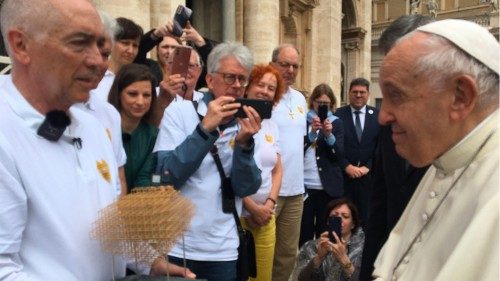 „Wir brechen auf“: Überlebende von Missbrauch beim Papst