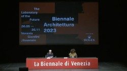 Conferenza stampa di presentazione della 18ma Biennale di Architettura: il presidente Roberto Cicutto e la curatrice Lesley Lokko