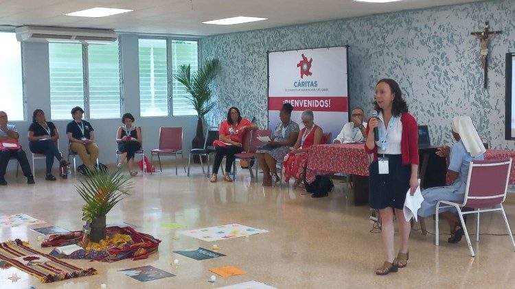 Mulheres num fórum da Cáritas Internationalis (Roma, 2023)