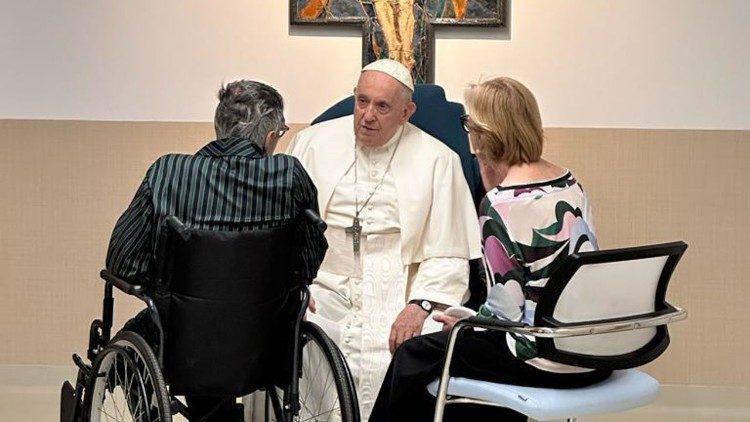 Papst Franziskus in der Gemelli-Klinik, 2023