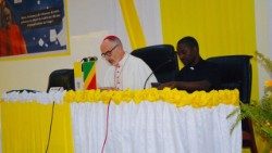 Le cardinal Michael Czerny, préfet du Dicastère pour le service du développement humain intégral, envoyé spécial du Pape François pour la célébration de la clôture du 140e anniversaire de l’évangélisation du Congo-Brazzaville; au cours du point de presse à Brazzaville le samedi 3 juin 2023