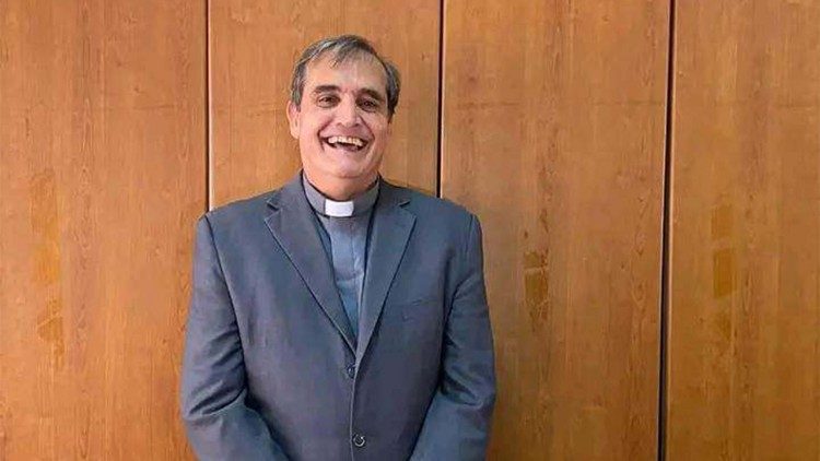 Dom Martín Lasarte Topolansky, Bispo de Lwena (Angola)