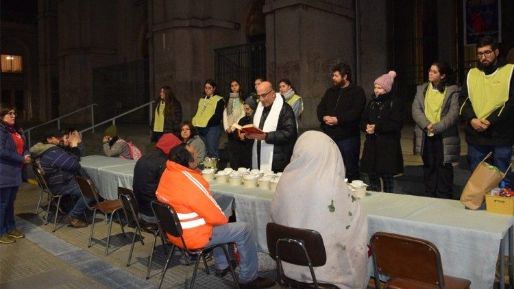 2023.07.06 La bendición de Monseñor Fernando Chomali dio inicio al primer encuentro de Espacio Misericordia