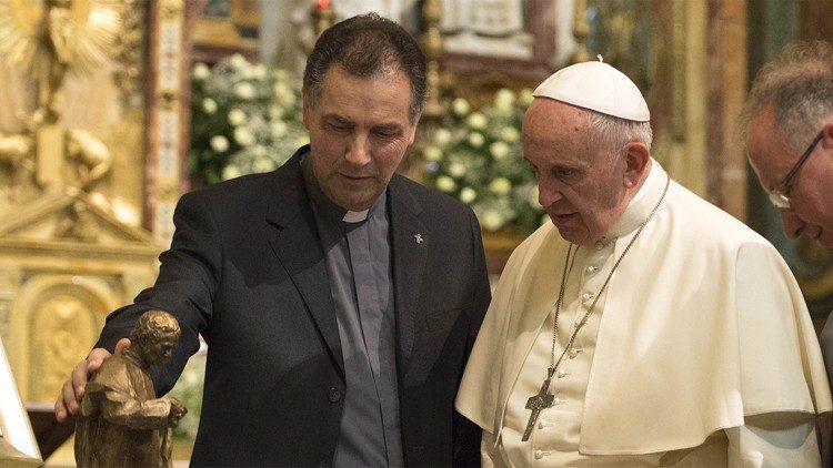 O Pe. Ángel, recém nomeado cardeal por Francisco, estará em Lisboa, em agosto