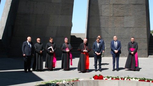 Кардинал Паролин посетил Азербайджан и Армению