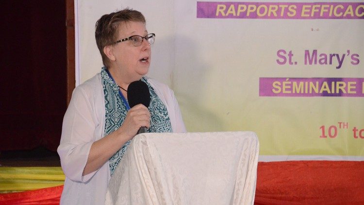SIGNIS World President, Mrs Helen Osman