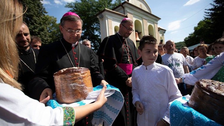 Dom Américo Aguiar no Santuário mariano de Zarvanytsia 