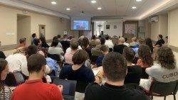 Online predavanje američkog isusovca Jamesa Martina na Mediteranskim teološkim susretima u Lovranu