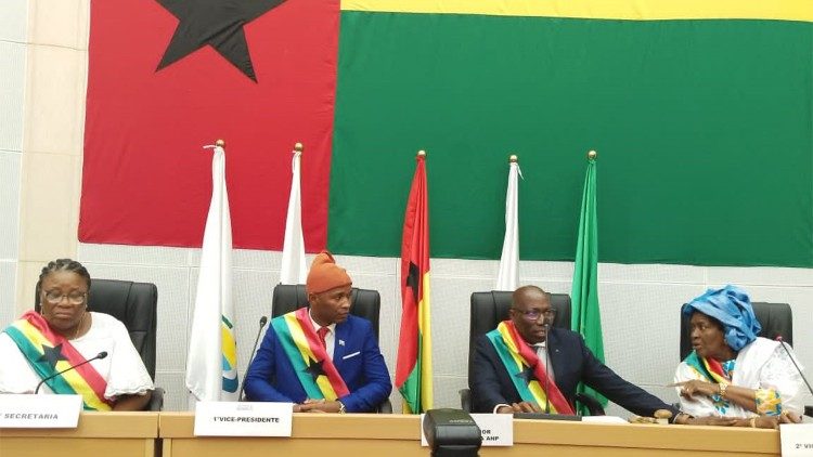 Tomada de posse de Deputados na Guiné-Bissau