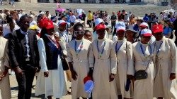 Vijana wengi, mapadre, maaskofu, watawa kike na kiume wako tayari nchini Ureno kuudhuria siku ya vijana duniani.