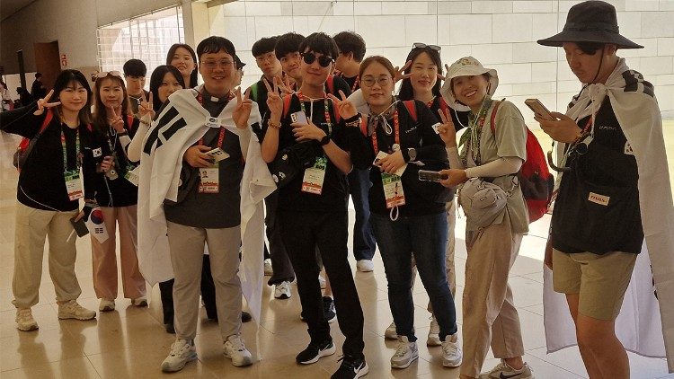 2023.07.31 Vijana kuelekea Lisbon walio wengi wanaanzia Fatima.