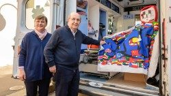 El fundador del Arsenal de la Paz, Ernesto Olivero, con Rosanna Tabasso, presidenta del Sermig