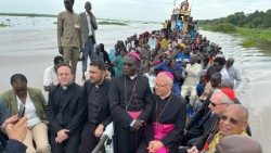 Kardinal Parolin u Malakalu, u Južnom Sudanu, na brodici koja prevozi izbjeglice iz Sudana