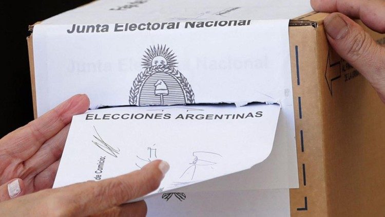 Invitación a los laicos a participar en elecciones de diputados y senadores en Argentina