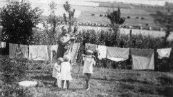 Wiktoria Ulma mit ihren Kindern