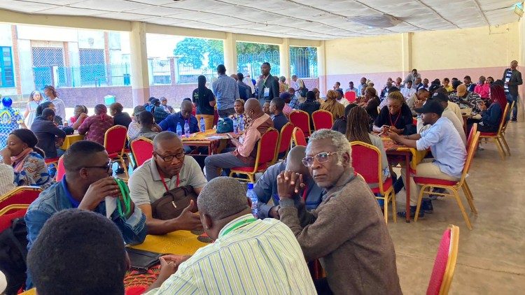 Des participants au 2è Symposium international sur Mgr Munzihirwa, à Bukavu (RD Congo), du 31 août au 3 septembre 2023.