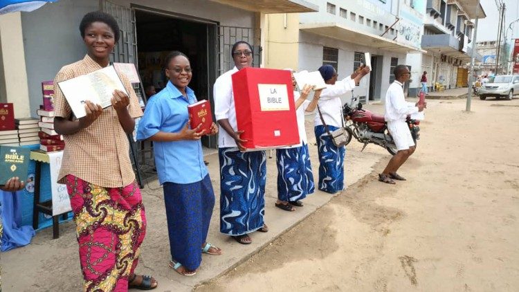 Des participants, au lancement du concours biblique organisé par les Filles de Saint Paul à Kisangani (RD Congo) - le samedi 16 septembre 2023.