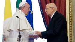 Papa Francesco incontra Giorgio Napolitano Presidente della Rep. Italiana